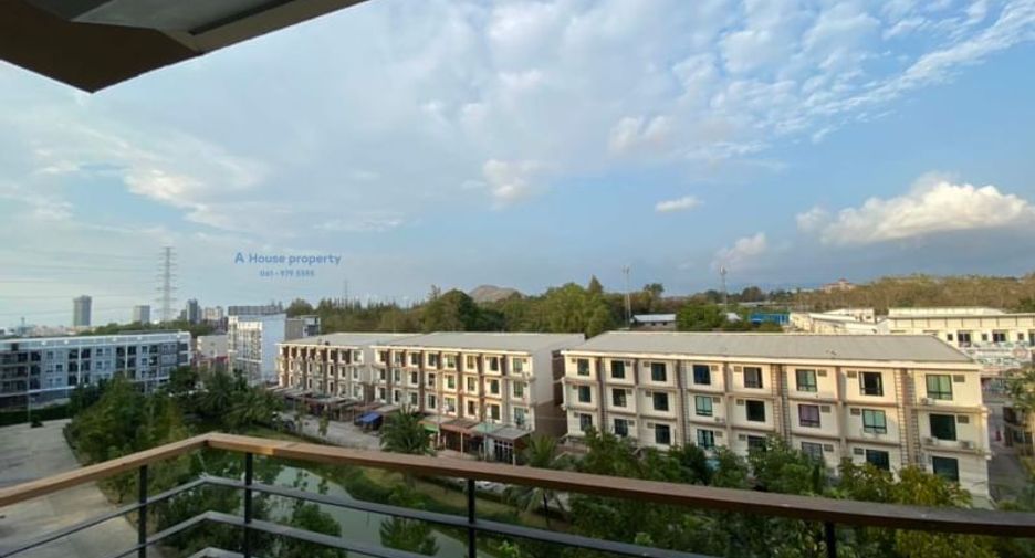 For sale 1 bed condo in Si Racha, Chonburi