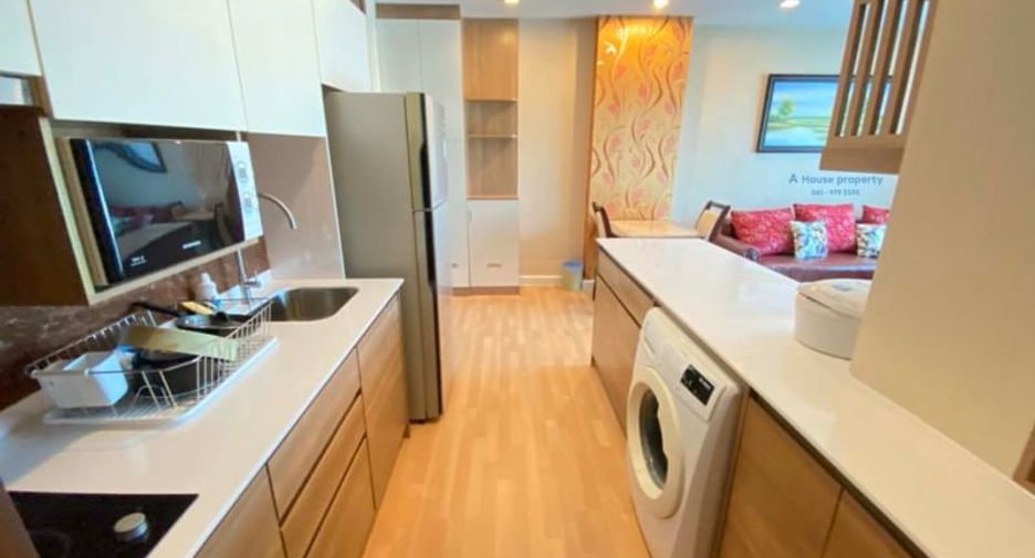 For sale 1 bed condo in Si Racha, Chonburi