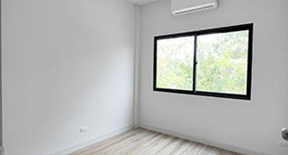 Reihenhaus zum Kauf mit 3 Zimmer in Mueang Pathum Thani, Pathum Thani