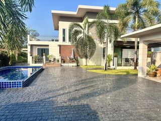 For sale 4 bed villa in Bang Saray, Pattaya