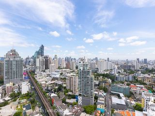 For sale 3 ベッドルーム condo in Khlong Toei, Bangkok