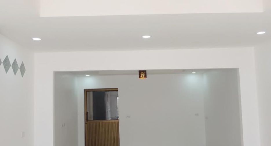 For sale 3 bedrooms house in Mueang Samut Prakan, Samut Prakan