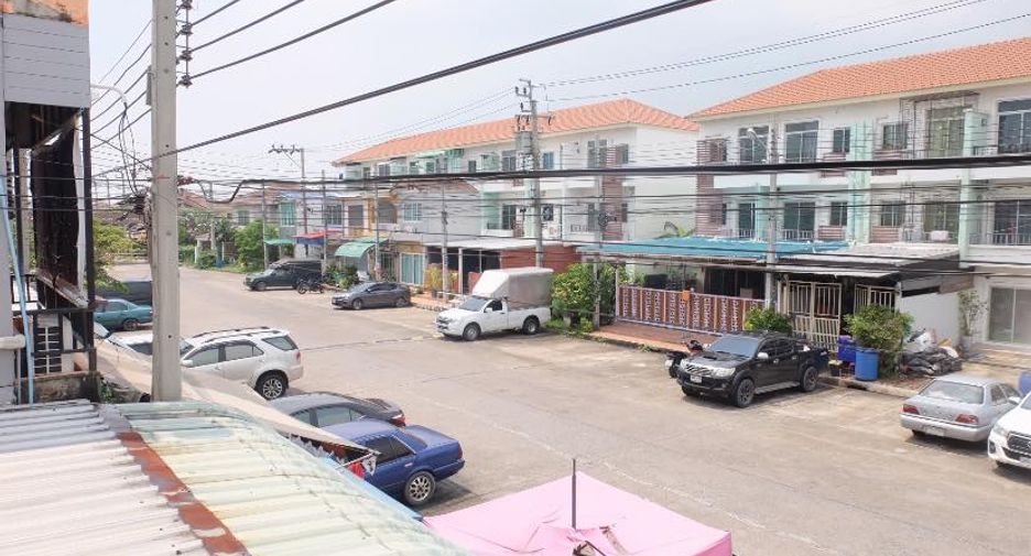 For sale 3 bedrooms house in Mueang Samut Prakan, Samut Prakan