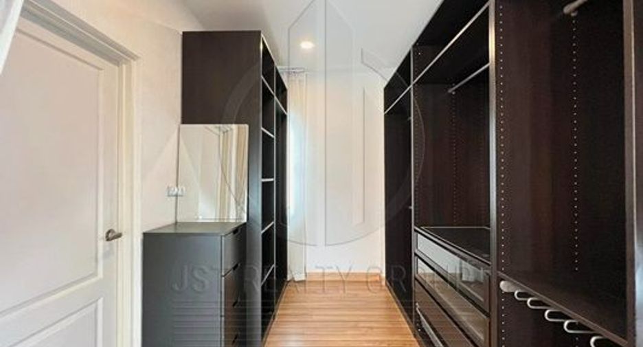 À vendre 4 chambres maison à Bang Khen, Bangkok