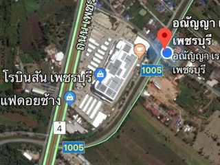 For sale 32 bed hotel in Ban Lat, Phetchaburi