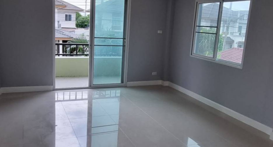 À vendre 3 chambres maison à Lam Luk Ka, Pathum Thani