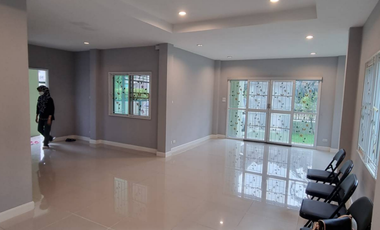 For sale 3 bedrooms house in Lam Luk Ka, Pathum Thani