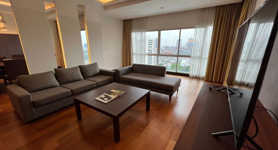 Condo en alquiler de 4 habitaciones en Pathum Wan, Bangkok