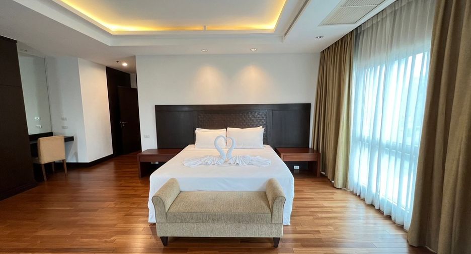 Condo en alquiler de 4 habitaciones en Pathum Wan, Bangkok