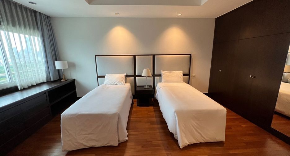 Condo en alquiler de 4 habitaciones en Pathum Wan, Bangkok