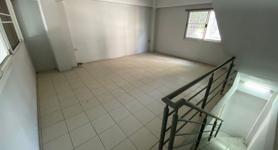 For sale 10 bed retail Space in Bang Kruai, Nonthaburi