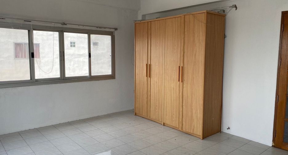 For sale 10 bed retail Space in Bang Kruai, Nonthaburi