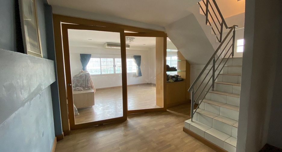For sale 10 bed retail Space in Bang Kruai, Nonthaburi
