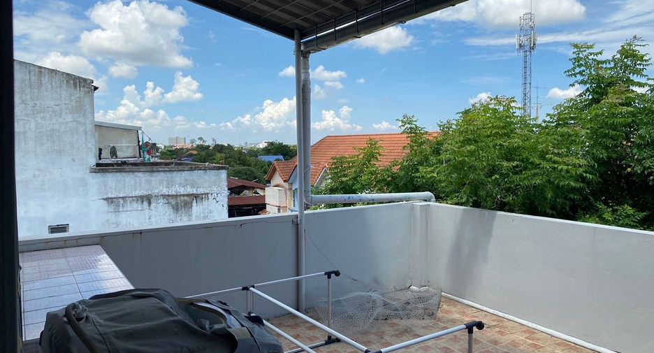 For sale 10 bed retail Space in Bang Kruai, Nonthaburi