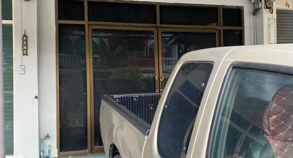 For sale 10 bed retail Space in Bang Kruai, Nonthaburi