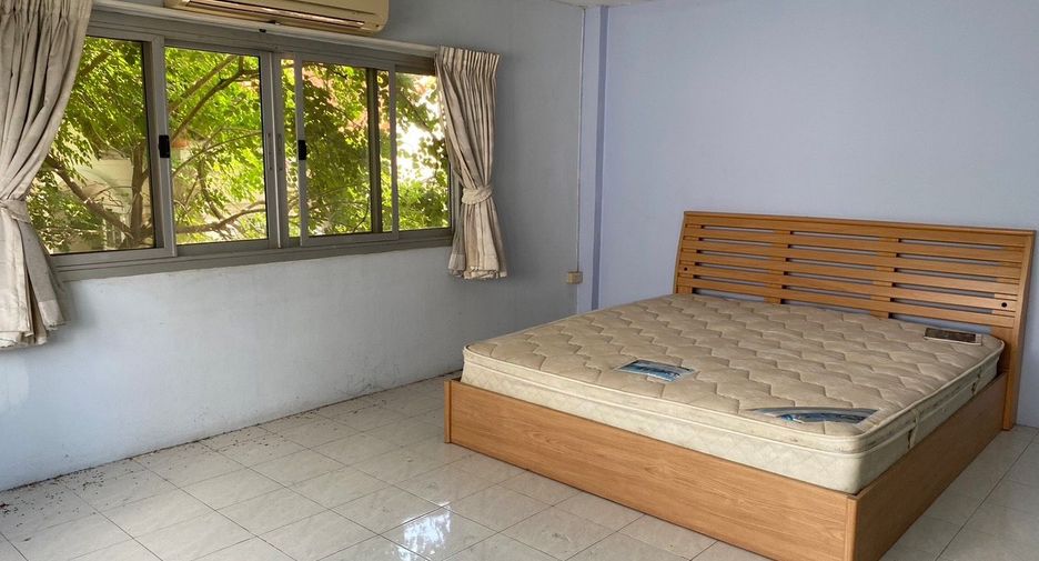 For sale 10 bed retail Space in Bang Kruai, Nonthaburi