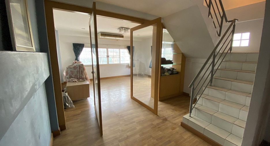For sale 10 bed retail Space in Bang Kruai, Nonthaburi