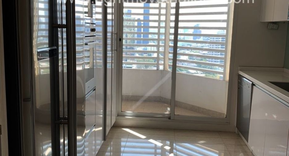 Wohnung zur Miete und zum Kauf mit 4 Zimmer in Khlong Toei, Bangkok