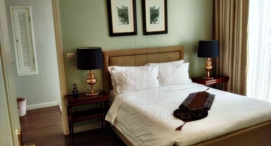 For rent 2 bedrooms condo in Pathum Wan, Bangkok