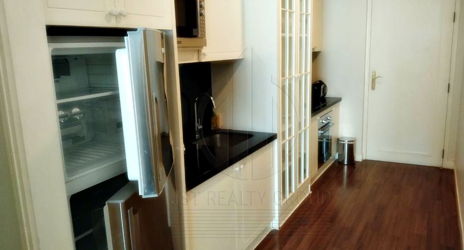 For rent 2 bedrooms condo in Pathum Wan, Bangkok