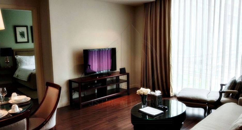 For rent 2 bedrooms condo in Pathum Wan, Bangkok
