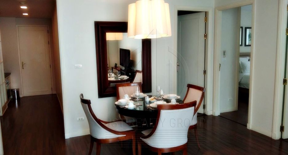 For rent 2 bedrooms condo in Pathum Wan, Bangkok
