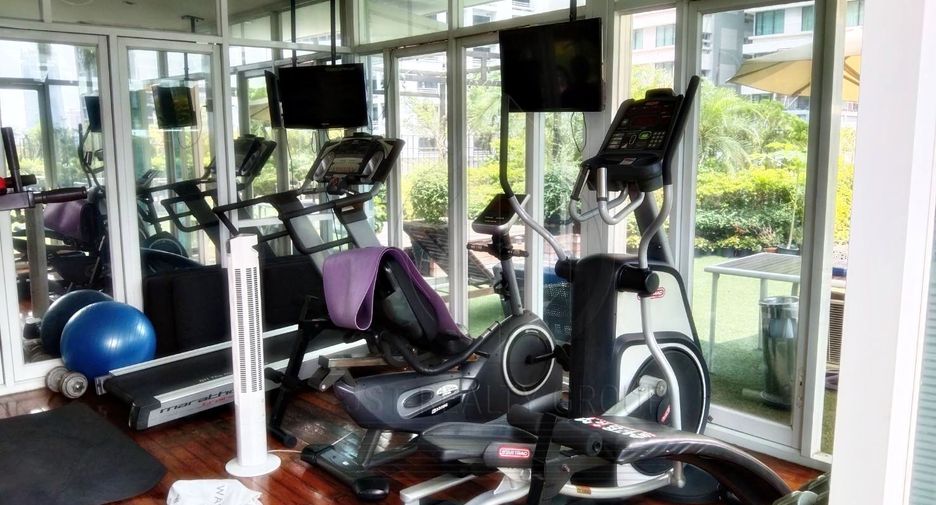For rent 2 bedrooms condo in Pathum Wan, Bangkok