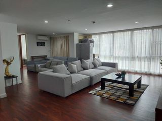 For rent 4 bedrooms condo in Sathon, Bangkok