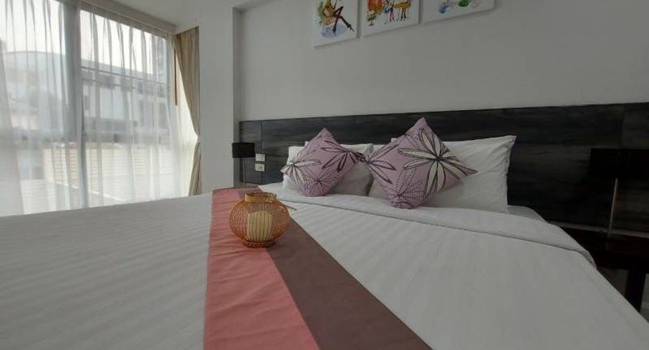 For rent 4 bedrooms condo in Sathon, Bangkok