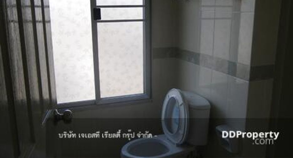 For rent and for sale 3 bedrooms townhouse in Suan Luang, Bangkok