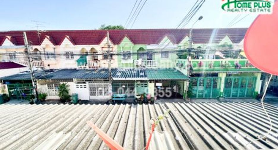 For sale 3 bed townhouse in Bang Kapi, Bangkok