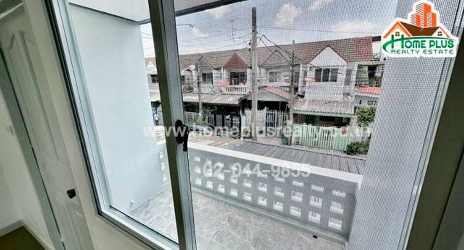 For sale 2 bedrooms townhouse in Pak Kret, Nonthaburi