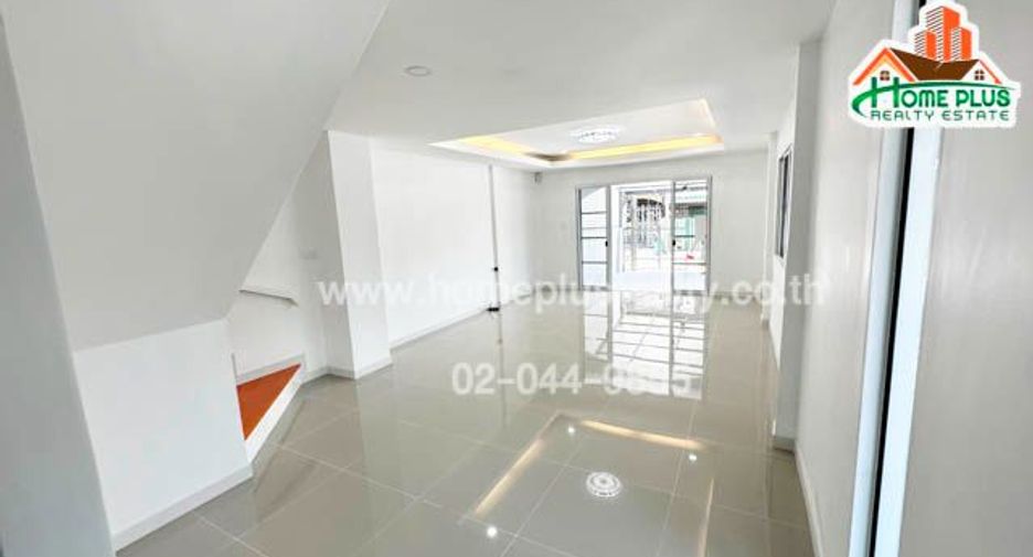 For sale 2 bedrooms townhouse in Pak Kret, Nonthaburi