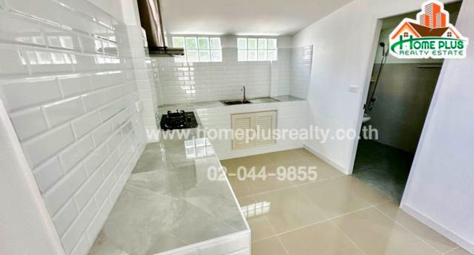 For sale 2 bedrooms townhouse in Pak Kret, Nonthaburi