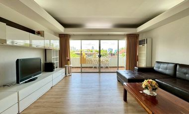 For rent 2 bedrooms apartment in Watthana, Bangkok