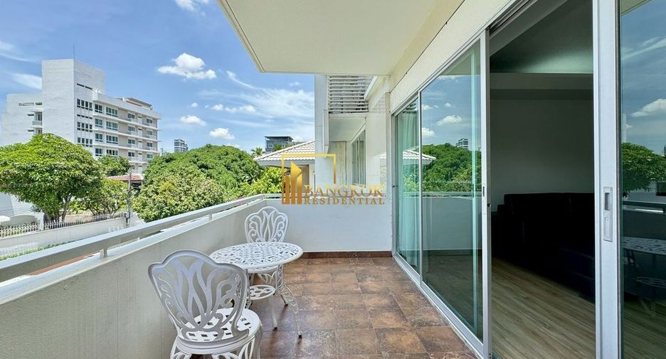 For rent 2 bedrooms apartment in Watthana, Bangkok