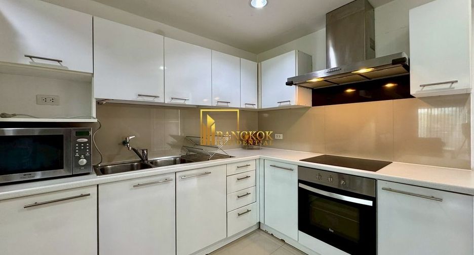 For rent 2 bedrooms apartment in Watthana, Bangkok