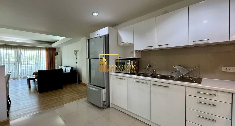 For rent 2 bedrooms apartment in Watthana, Bangkok