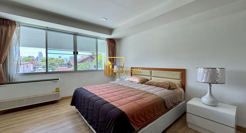 For rent 2 bedrooms apartment in Watthana, Bangkok