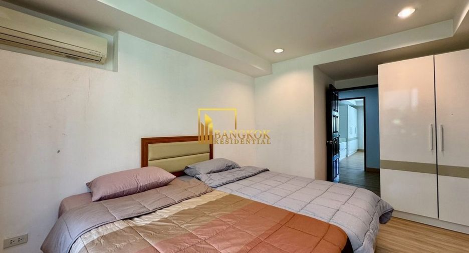 For rent 2 bedrooms apartment in Watthana, Bangkok