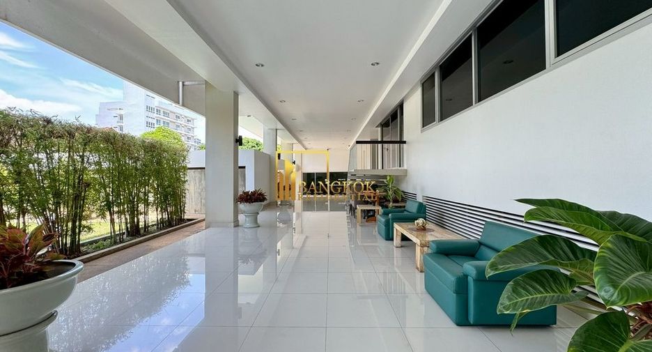For rent 2 bedrooms apartment in Watthana, Bangkok
