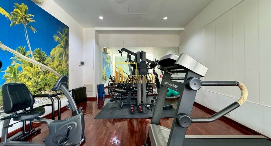 For rent 2 bedrooms apartment in Watthana, Bangkok
