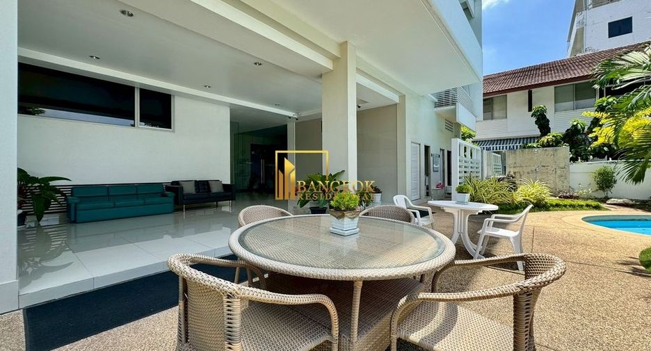 For rent 2 bedrooms apartment in Watthana, Bangkok