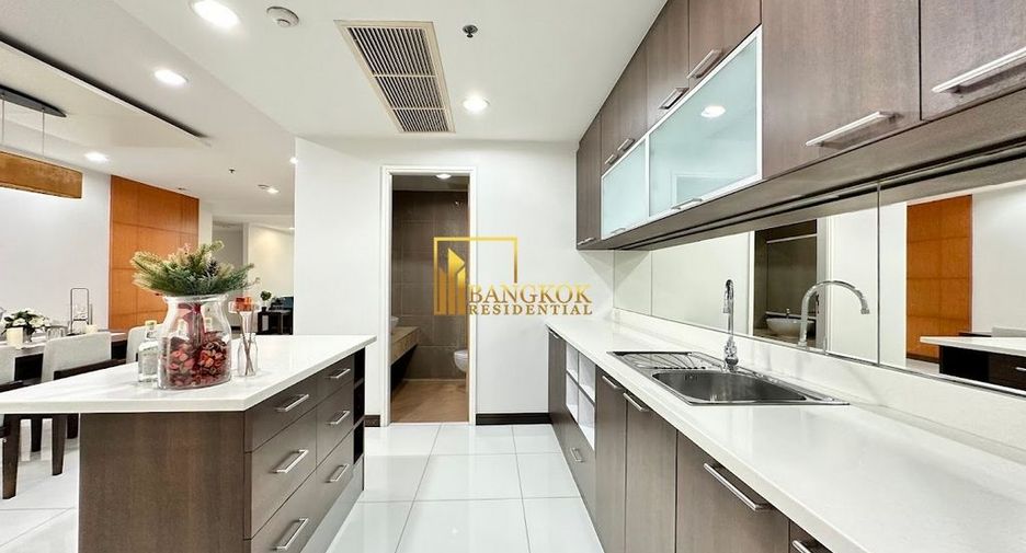 Apartment zur Miete mit 3 Zimmer in Watthana, Bangkok