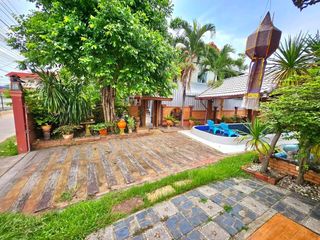 For rent 4 bedrooms house in Mueang Chiang Mai, Chiang Mai
