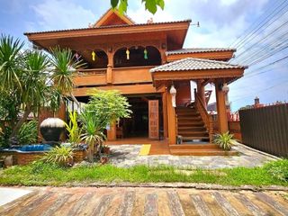 For rent 4 bedrooms house in Mueang Chiang Mai, Chiang Mai