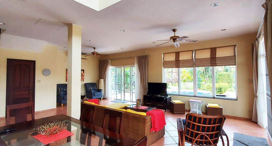 For sale 4 bed villa in Klaeng, Rayong