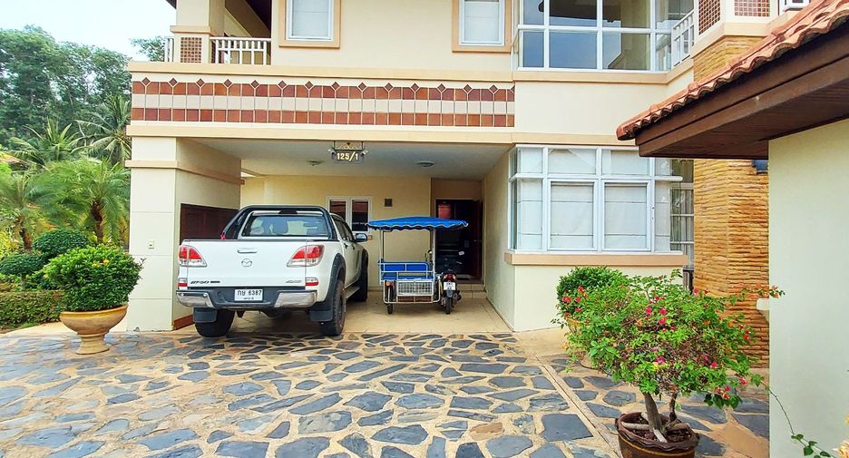 For sale 4 bed villa in Klaeng, Rayong