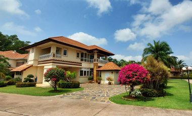 Villa zum Kauf mit 4 Zimmer in Klaeng, Rayong