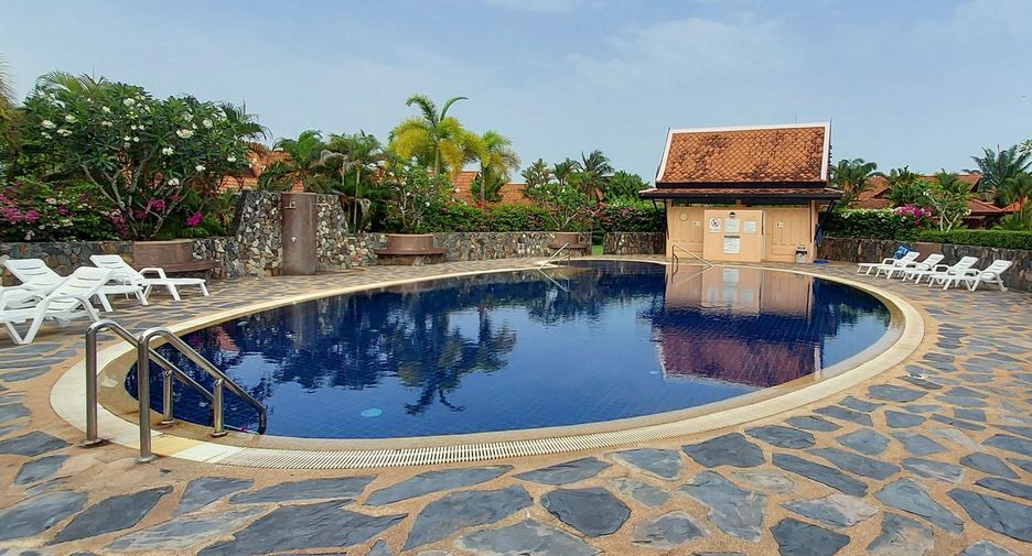 For sale 4 bed villa in Klaeng, Rayong
